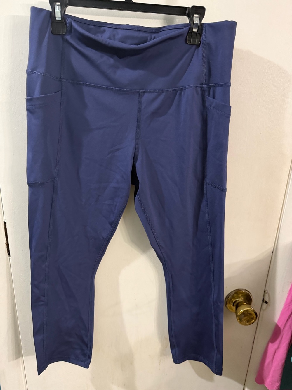 Avia Medium Cropped Leggings